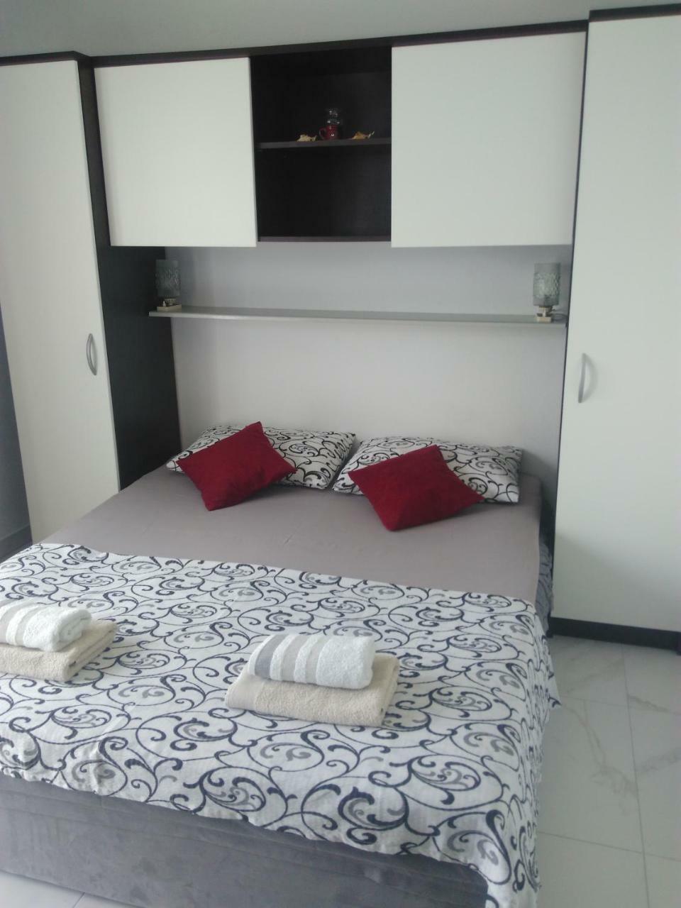 Apartment Vesna Milna  Exterior photo